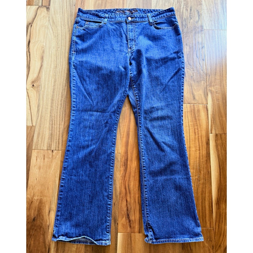 Eddie Bauer Specially Dyed Curvy Bootcut Stretch Medium Wash Blue Denim Jeans 16